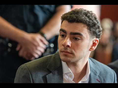 Luigi Mangione is in court, expected to plead guilty — YouTube video thumbnail